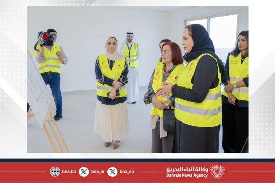 Housing Minister, SCW Sec Gen inspect Masaken 2 project in Al Hidd Housing City-Bahrain