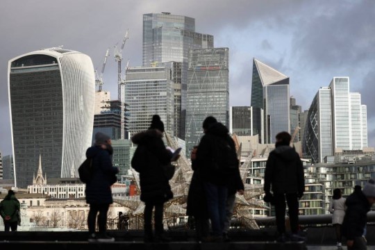 UK wages grow at slowest pace in nearly a year in some relief to BoE-Lebanon