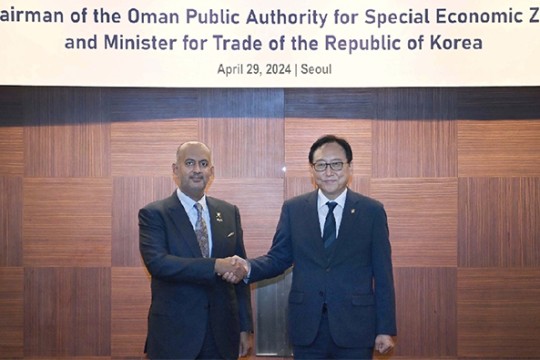 Chairman of Opaz visits South Korea-Oman