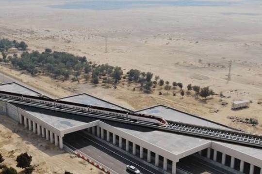 Hafeet Rail signs bank financing agreements worth OMR577 million