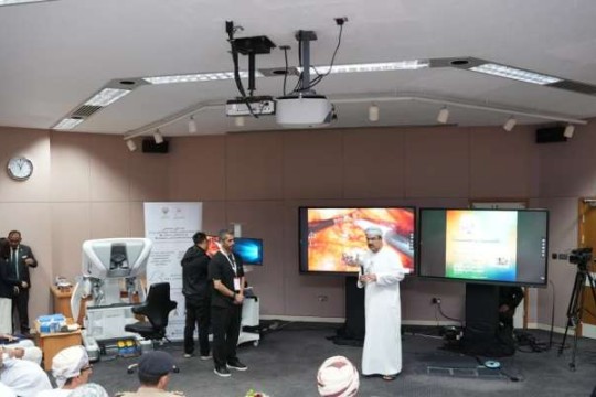 Royal Hospital performs remote urological surgery-Oman