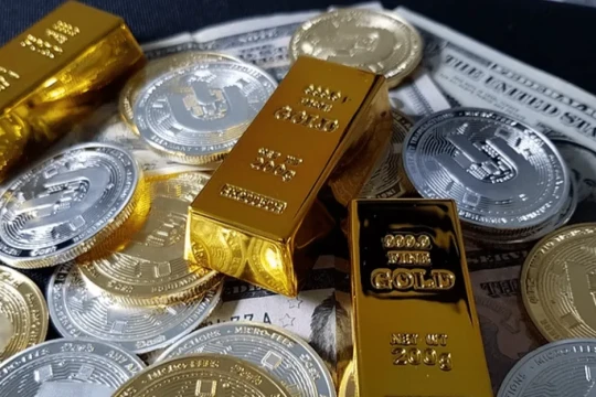Gold jumps 2% as dollar softens