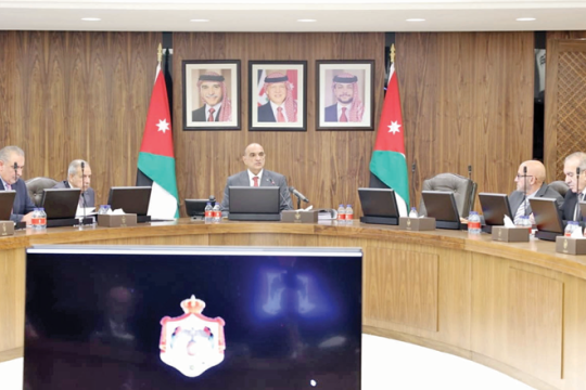 Kingdom's reserves of all basic items 'safe and perfect', shipment of goods into Jordan 'uninterrupted' — Khasawneh