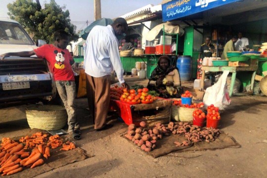 Journalists become vendors on the streets of Darfur cities -Sudan