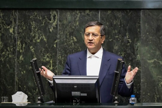 Parliament dismisses economy minister Hemmati-Iran