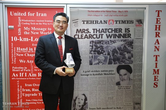 South Korean ambassador visits Tehran Times, highlights strengthening bilateral ties-Iran