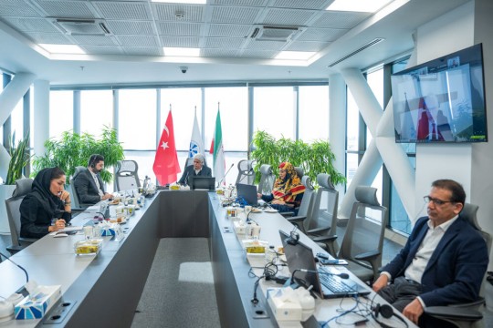 Iran, Turkey examine co-op in pharmaceutical, medical equipment industries