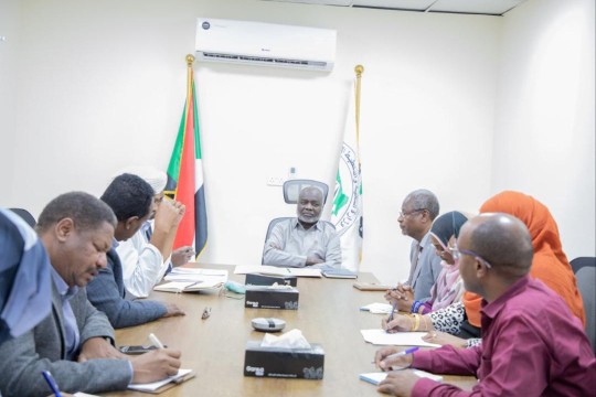 Minister of Finance confirms the government's interest in the issues of Sudanese working abroad