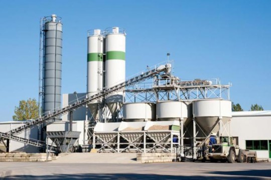 Riyadh Cement's net profit surges 53pc for H1