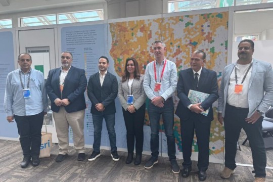 Local development minister explores digital transformation of Egyptian cities with Esri