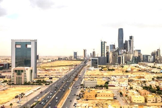 Saudi real estate Al Akaria in deal to sell prime Riyadh plots