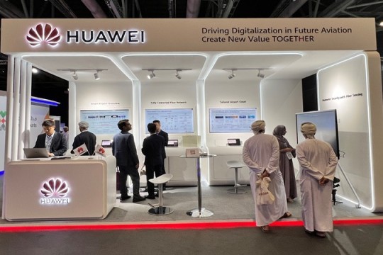Huawei launches smart airport solutions at Oman expo