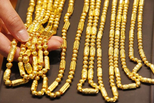 UAE: Gold prices drop in early trade after strong gains last week
