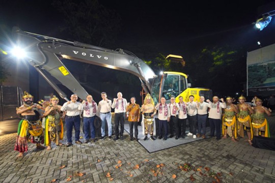 Volvo CE, PT Indotruck Utama launch NewGen excavator