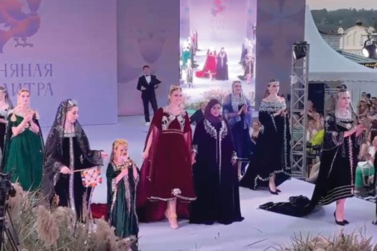 Omani designers showcase Dhofari traditions at fashion fest in Russia