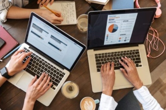 Omani tender board signs IT supply contracts with local firms