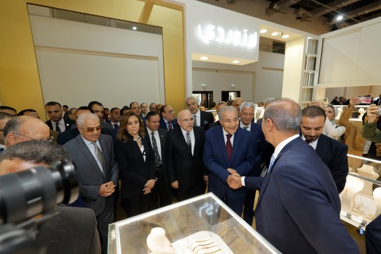 حظي جناح الشركة بتقديرٍ من كبار الشخصيات وشهد عرضًا لأحدث تصاميم المجوهرات الاستثنائية