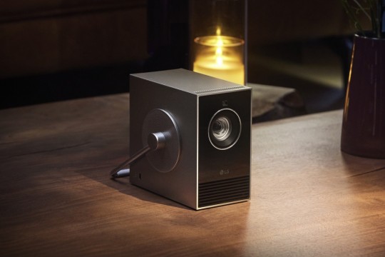 Bring Your LG Home Theatre with You Anywhere Thanks To World’s Smallest 4k Portable Projector