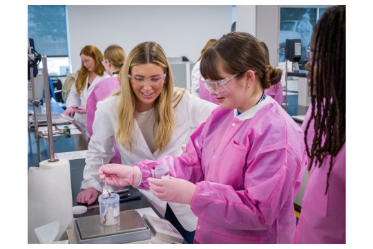 Mary Kay Inspires Future Innovators: Young Women in STEM ‘Blend’ Beauty and Science