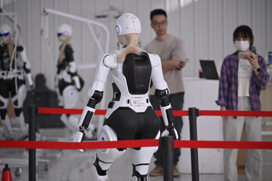 EXEED تستعرض روبوتات AiMOGA الذكية ونسخة ES فائقة الأداء في معرض شنغهاي الدولي للسيارات: حقبة جديدة من الابتكار القائم على الذكاء والأداء