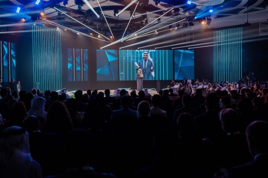 القمة الافتتاحية لحوكمة التقنيات الناشئة تجمع أبرز صناع السياسات وعمالقة التكنولوجيا في أبوظبي