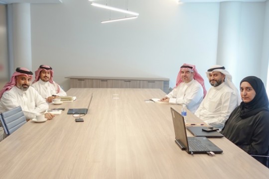 Bahrain, GCC team discuss Saudi rail network project