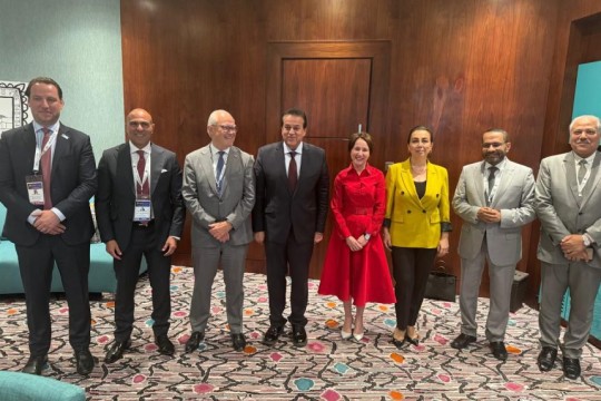 Egypt and AstraZeneca discuss cooperation in supporting skills of medical teams, vaccination programs